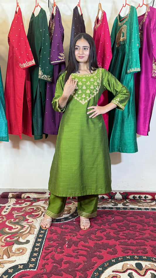 Mehira Floral Gleam Kurta Set