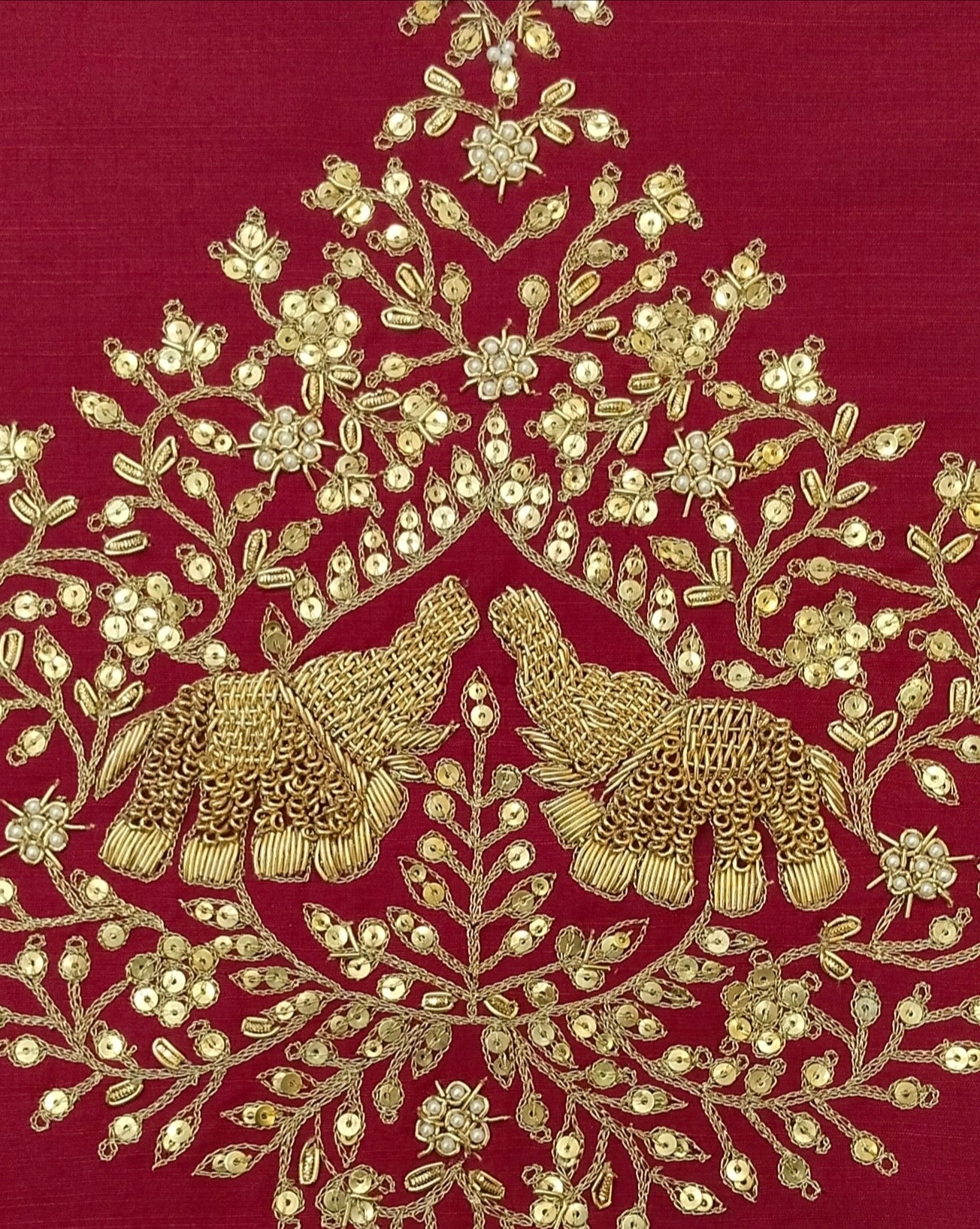 Jashn-e-Zardozi Kurta Set
