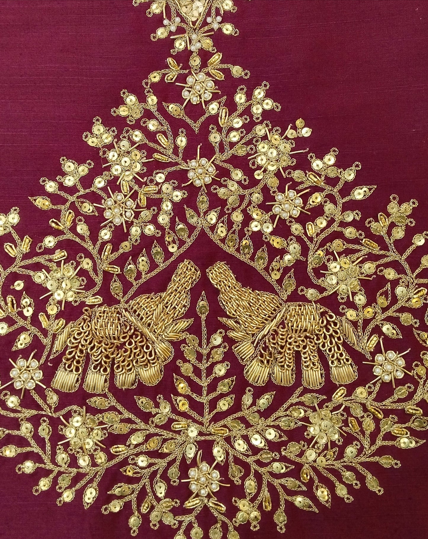 Jashn-e-Zardozi Kurta Set