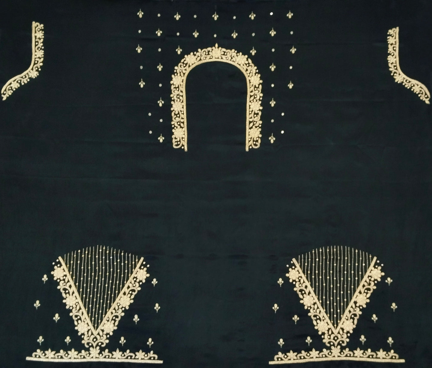 Handcrafted Zardozi Perfection blouse pis.