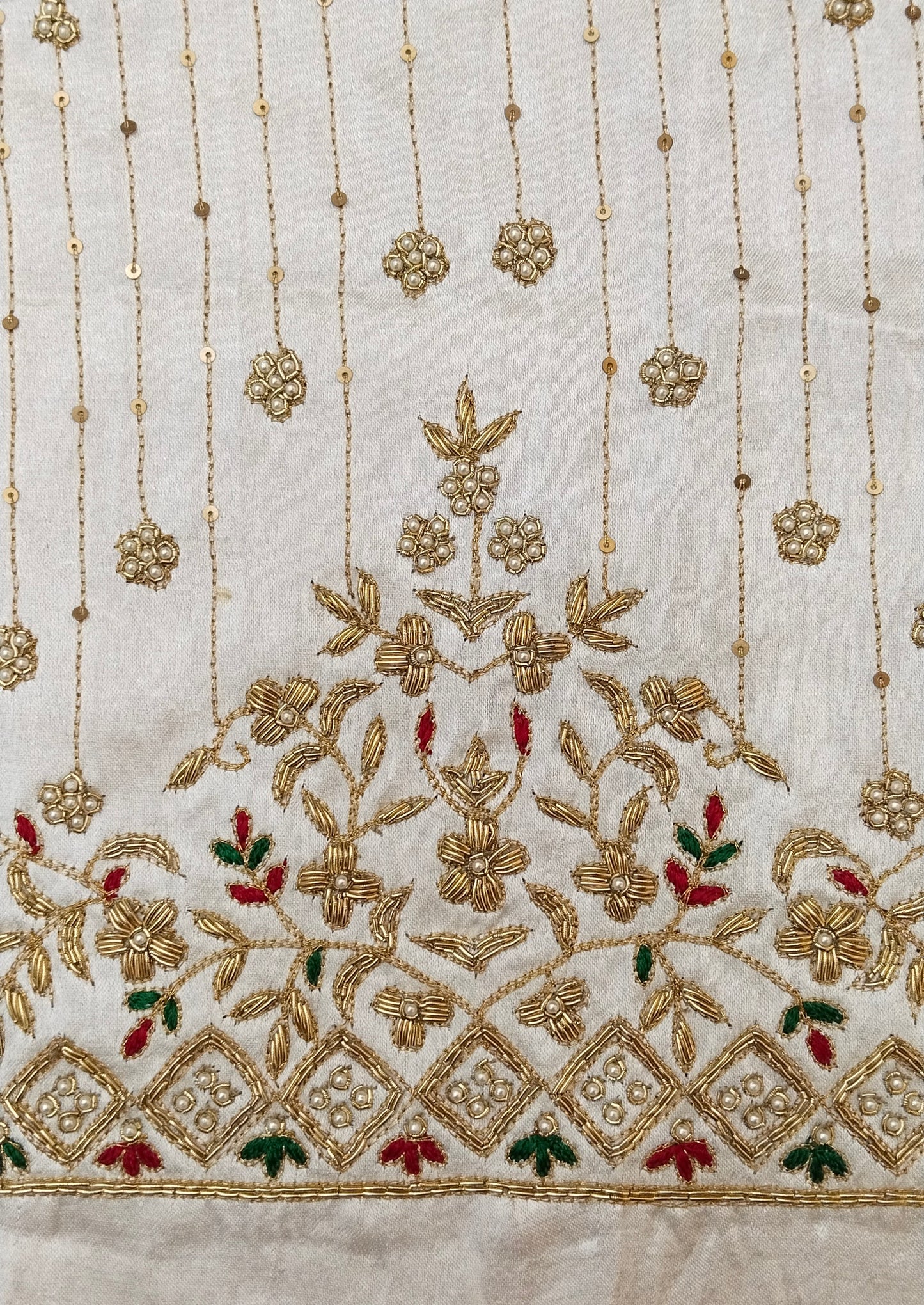 Zehra Taar Embellished Blouse Piece (Off White)