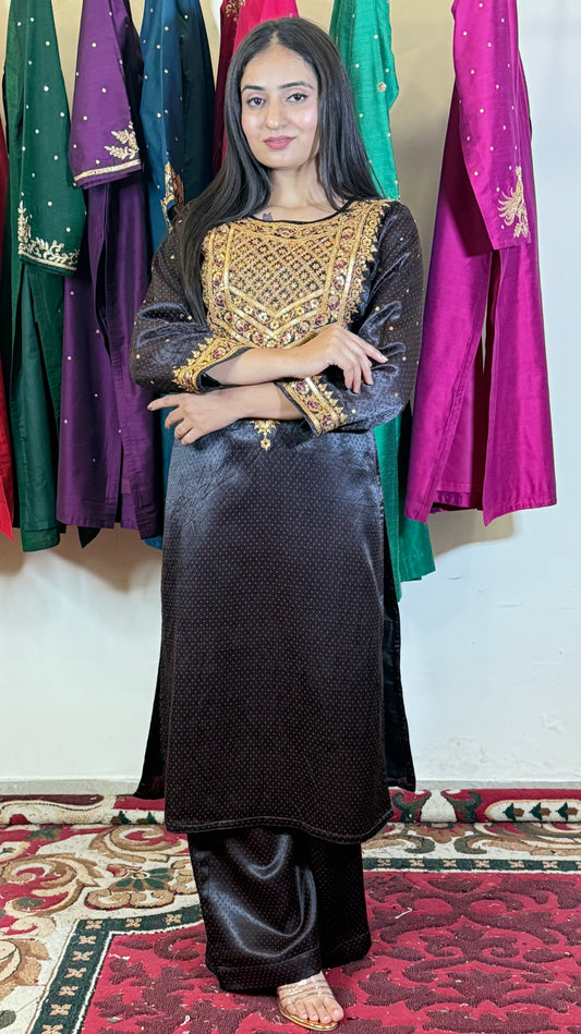 Amira Gold Embroidered Kurta Set