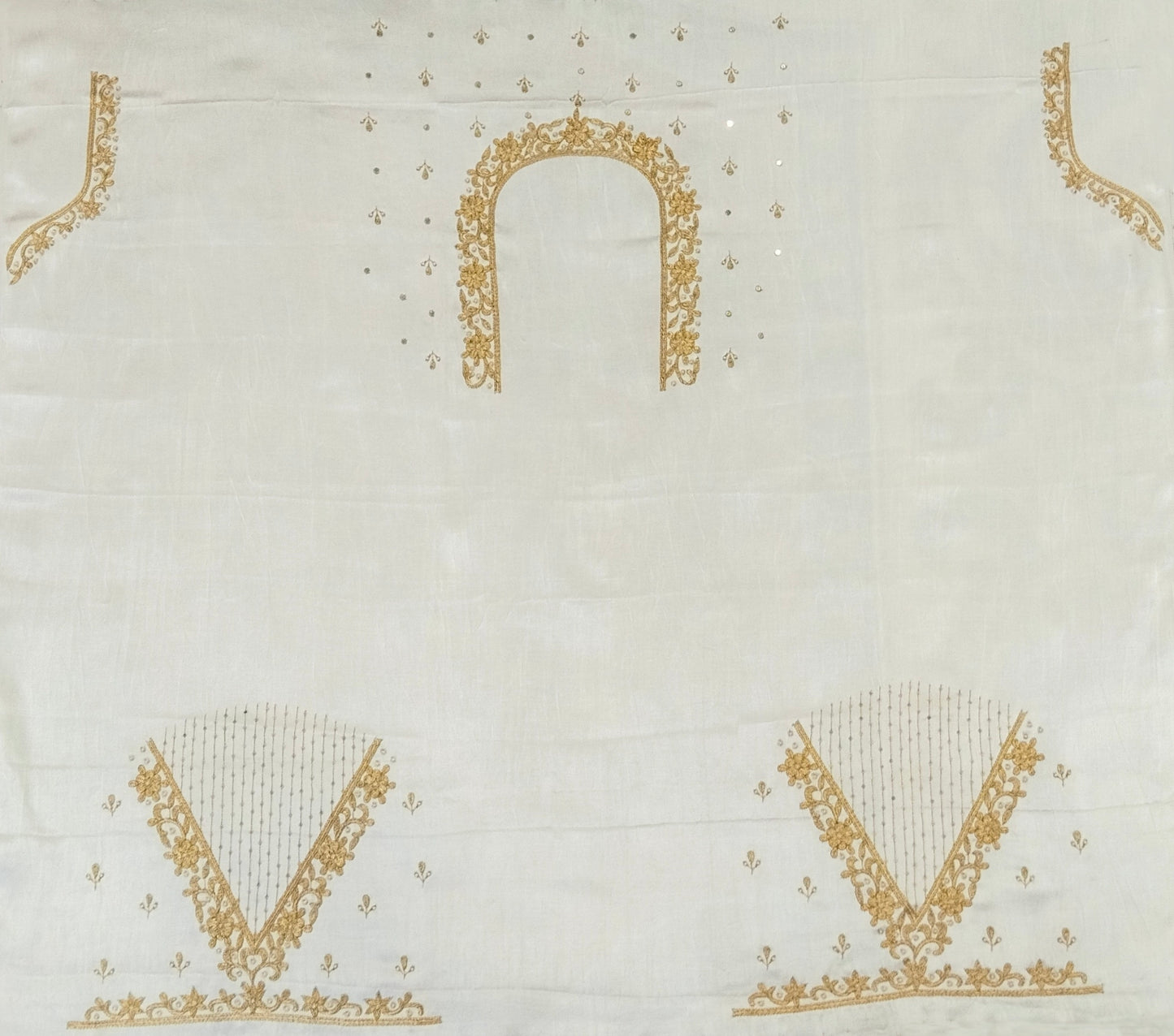 Handcrafted Zardozi Perfection blouse pis.