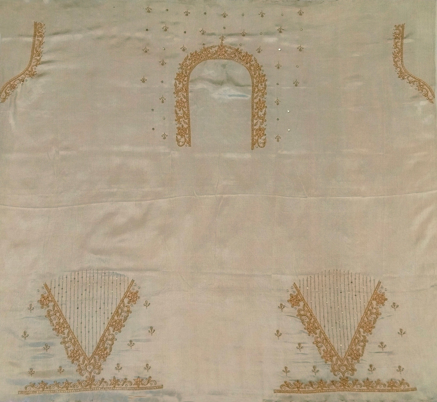 Handcrafted Zardozi Perfection blouse pis.