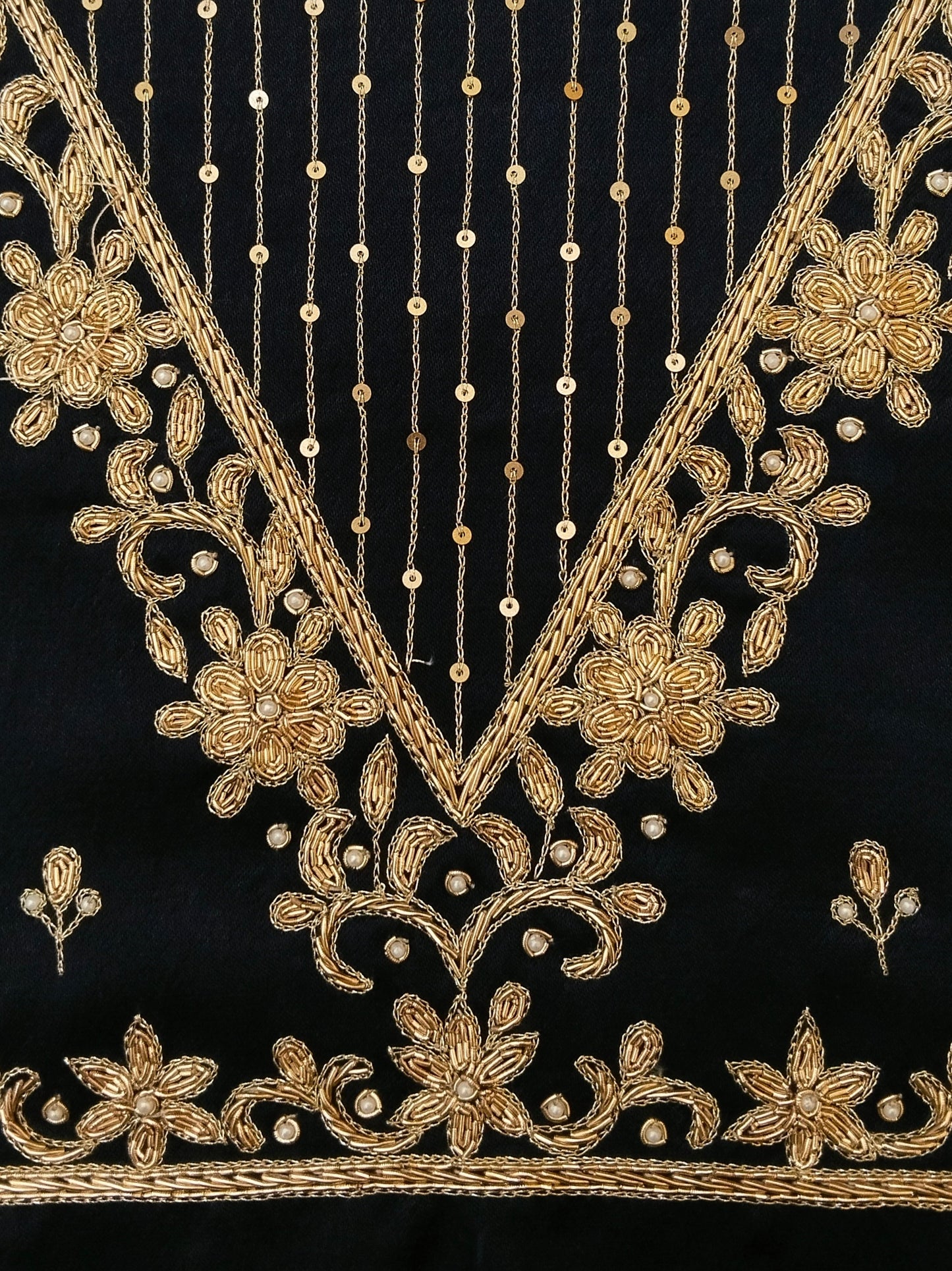 Handcrafted Zardozi Perfection blouse pis.